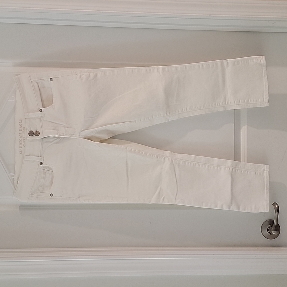 White American Eagle Capri